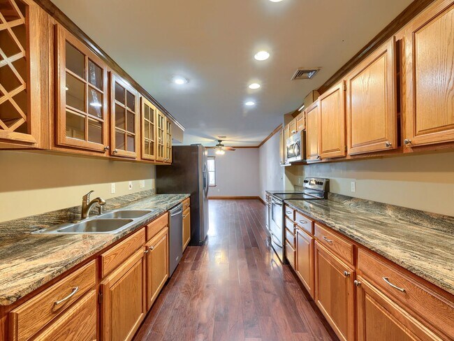 1416 Lawton St-Unit -Apt B in Harrisburg, PA - Foto de edificio - Building Photo