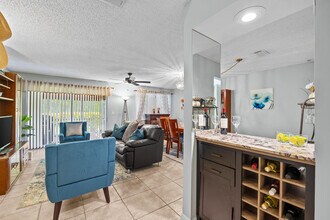 12196 Sag Harbor Ct in Wellington, FL - Building Photo - Building Photo