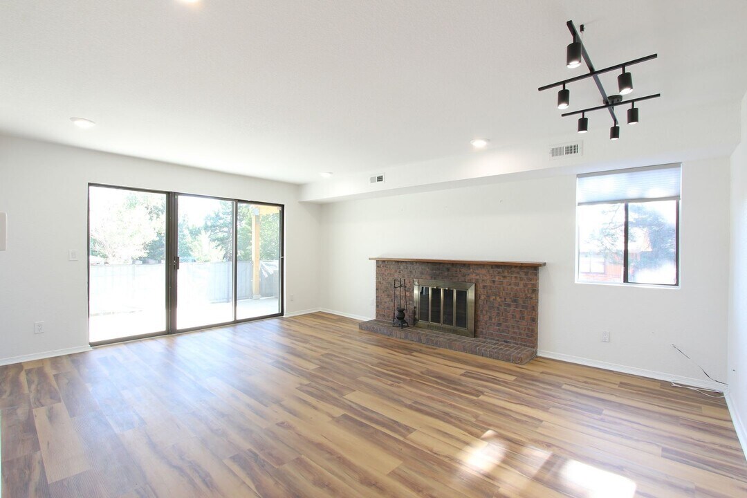 600 Manhattan Dr in Boulder, CO - Building Photo