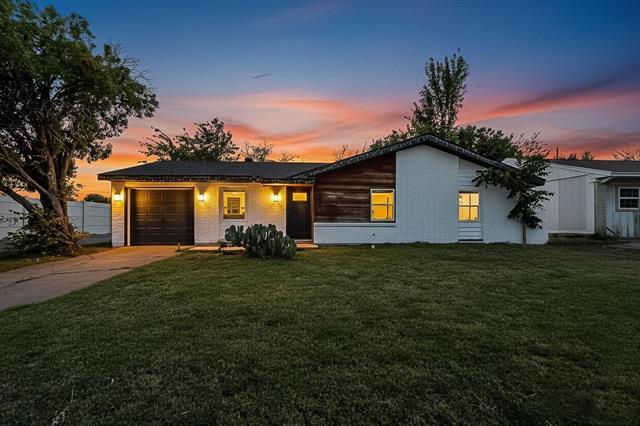 2611 Hardy Pl in Arlington, TX - Building Photo