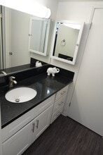 Beverly Almont Apartments in Los Angeles, CA - Building Photo - Building Photo