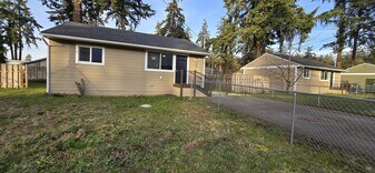 6805 150th St SW in Lakewood, WA - Building Photo