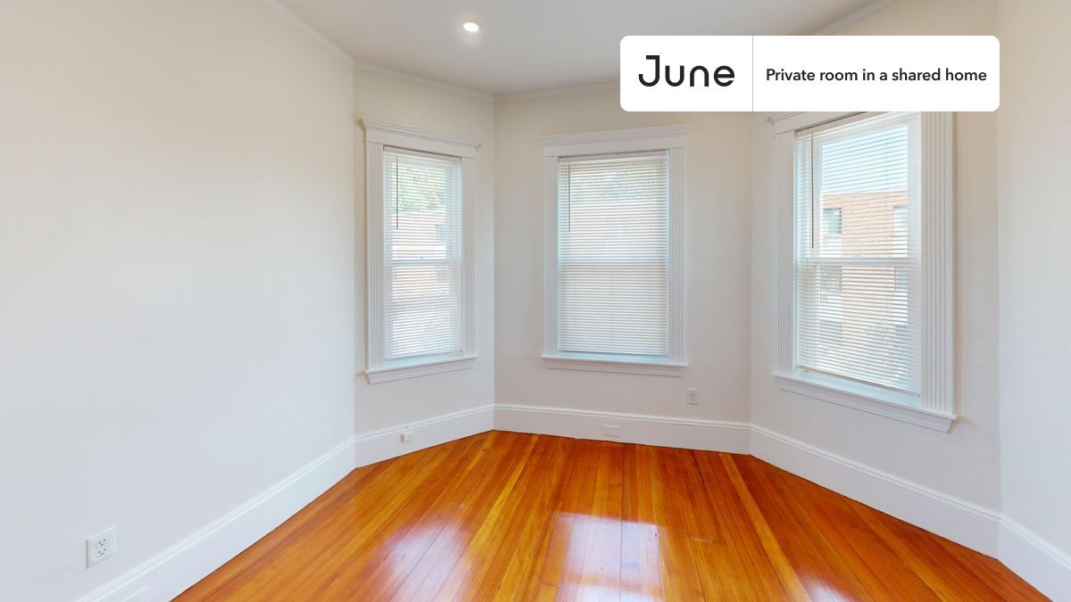 Private bedroom in 3 bed/1 bath Home in Boston, MA - Building Photo