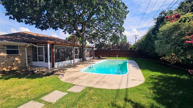 2529 Westpark Way Cir in Euless, TX - Building Photo - Building Photo