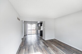 2282 Highland Hill Dr, Unit 2282 Highland Hill Dr in St. Peters, MO - Foto de edificio - Building Photo