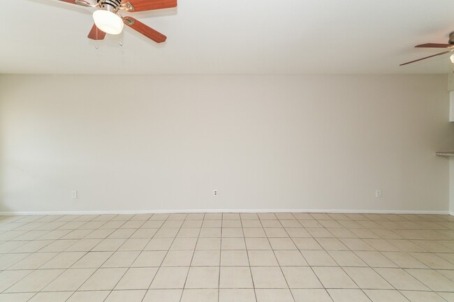 property at 4021 Briar Hollow Dr