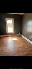 306 W Poe St in Iowa Park, TX - Building Photo - Building Photo