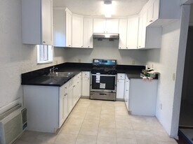401 Western Ave, Unit 401 Western Ave in Glendale, CA - Building Photo