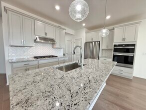 5586 E Spaniel Dr in Ann Arbor, MI - Building Photo - Building Photo