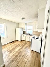 1418-1414 14 St E in Saskatoon, SK - Building Photo - Building Photo