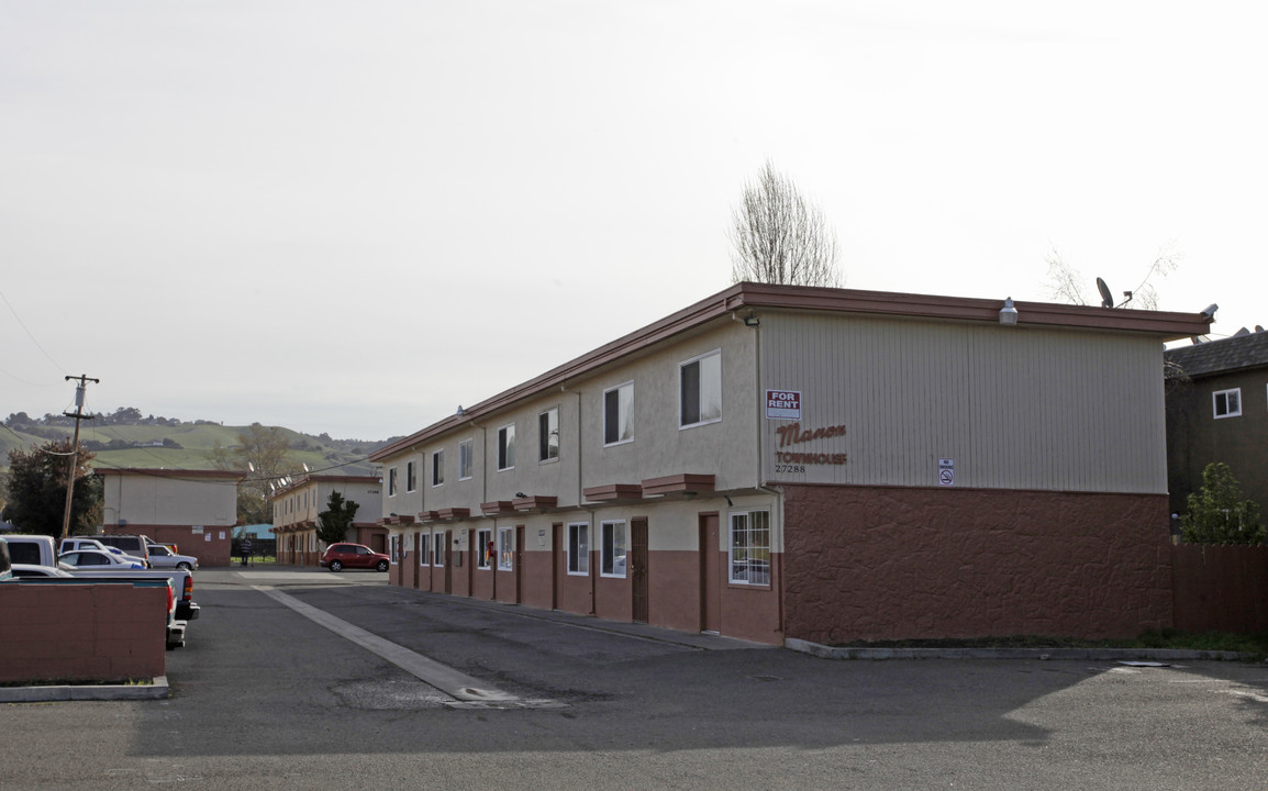 Manon Townhouse in Hayward, CA - Building Photo