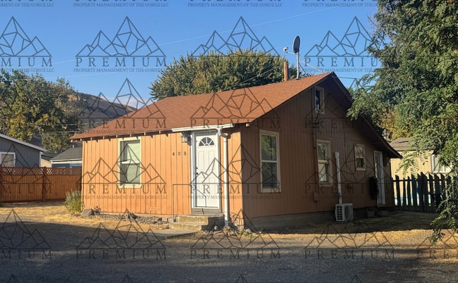 property at 408 Vista Dr