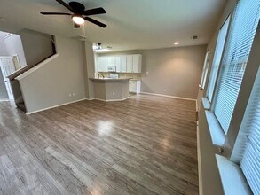 17635 Bering Bridge Ln in Humble, TX - Foto de edificio - Building Photo