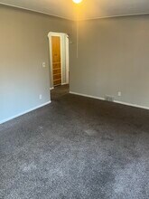 2235 Ridgelawn Ave in Youngstown, OH - Building Photo - Building Photo