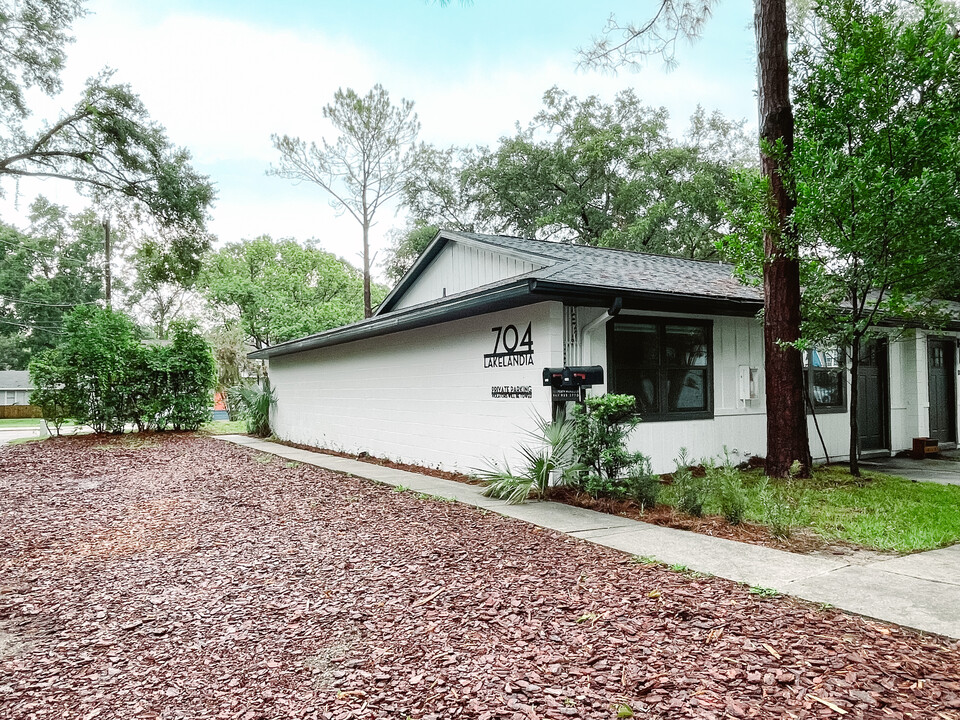 704 Angelina Ln in Lakeland, FL - Building Photo