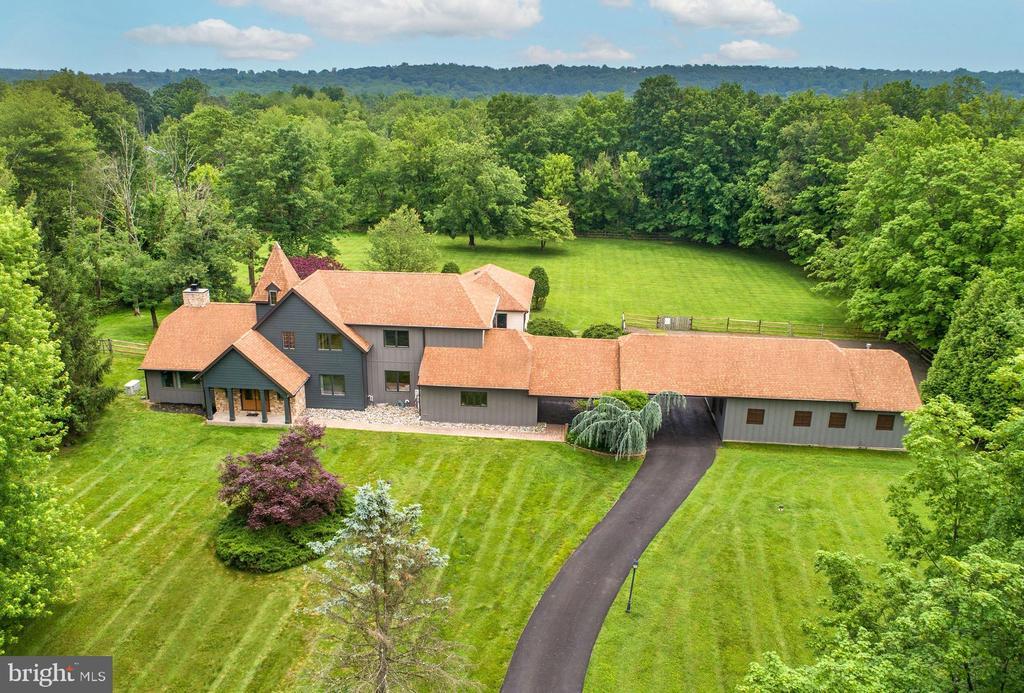 125 Edison Furlong Rd in Doylestown, PA - Building Photo