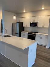 Chambers Reserve Townhomes in Lacey, WA - Building Photo - Building Photo