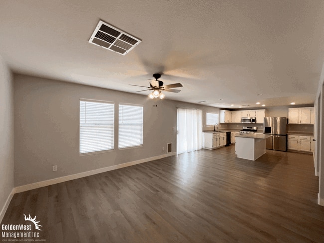 6924 Ghost Ranch Ave in Las Vegas, NV - Building Photo - Building Photo