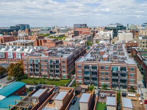 Monroe Aberdeen Place in Chicago, IL - Building Photo - Building Photo
