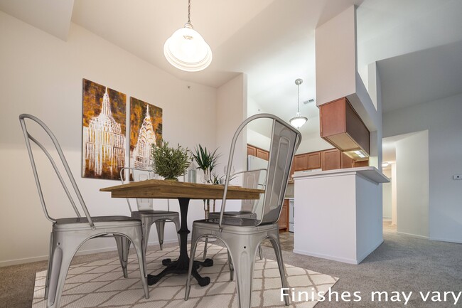 Prairie Lakes Apartments in Peoria, IL - Building Photo - Building Photo