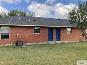 35265 Old Alice Rd, Unit 1 in Los Fresnos, TX - Foto de edificio - Building Photo