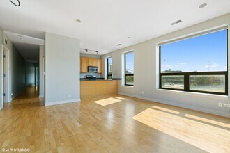 859 W Erie St in Chicago, IL - Building Photo - Building Photo