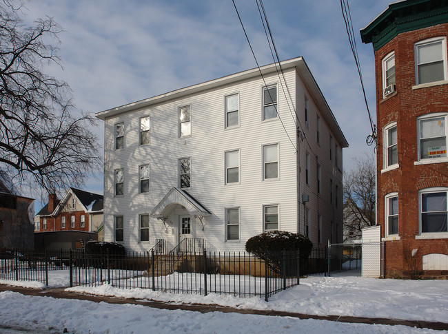 52 Elliott St in Hartford, CT - Foto de edificio - Building Photo