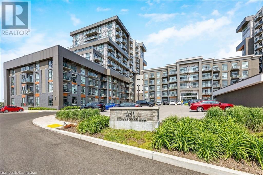 450 Dundas St E in Waterdown, ON - Building Photo