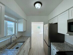 3221 NE 7th Ave in Pompano Beach, FL - Building Photo - Building Photo