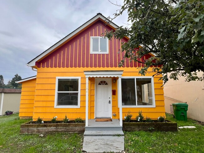 property at 1104 Puget St NE