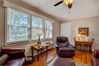813 Daniels St in Raleigh, NC - Building Photo - Building Photo