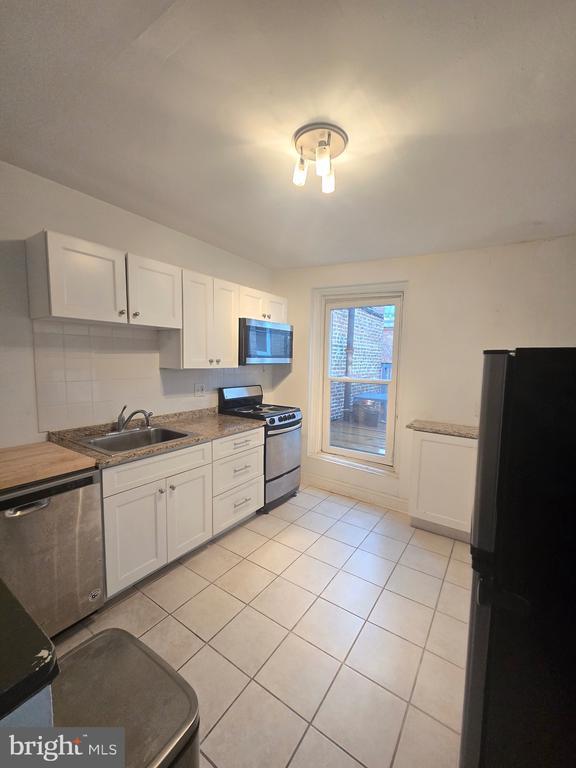 1413 Lombard St in Philadelphia, PA - Building Photo - Building Photo