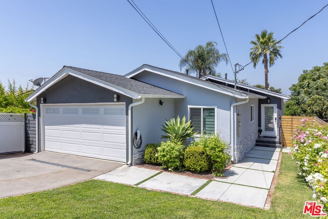 10315 Fairgrove Ave in Los Angeles, CA - Building Photo - Building Photo