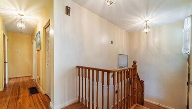 1284 Warwick Av in Oakville, ON - Building Photo - Building Photo