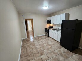 812 E Lotus Ave in Tampa, FL - Building Photo