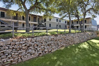 Polaris on the Park - Renovated Apartments in Austin, TX - Building Photo - Building Photo