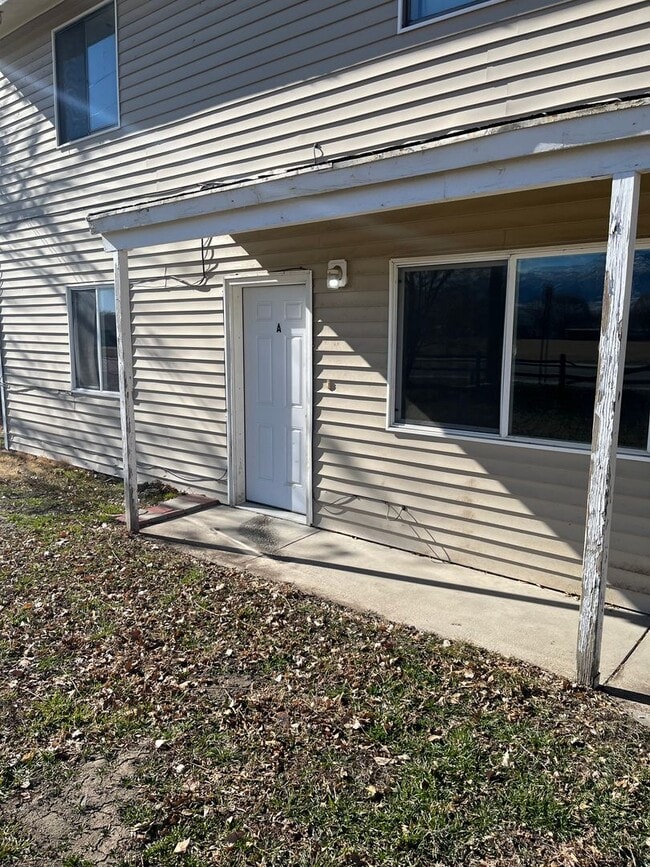 property at 3299 Lombardy Ln