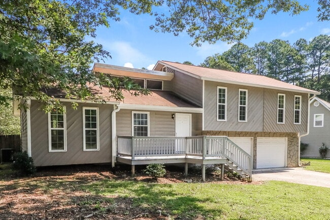 2408 Chauncey Ln