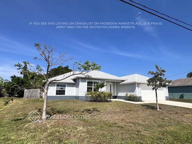 2214 SE Mandrake Cir in Port St. Lucie, FL - Building Photo - Building Photo