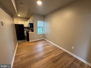 1615 W Westmoreland St in Philadelphia, PA - Building Photo - Building Photo