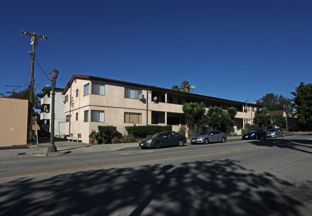 1325 Wilcox Ave in Los Angeles, CA - Foto de edificio