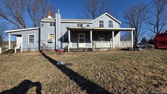 882 NY-52 in Walden, NY - Building Photo