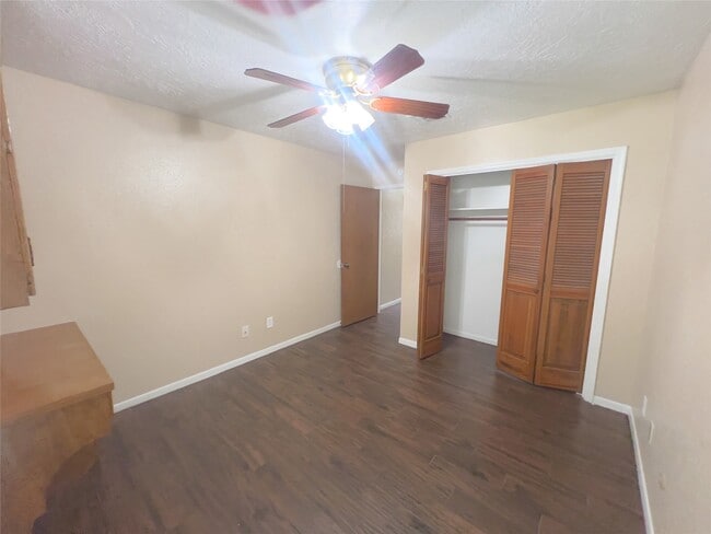 property at 430 Breeze Park Dr