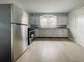 9515 E Jackson St in Selma, IN - Building Photo