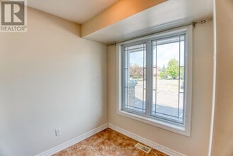 114 Brentmore Private in Ottawa, ON - Building Photo - Building Photo