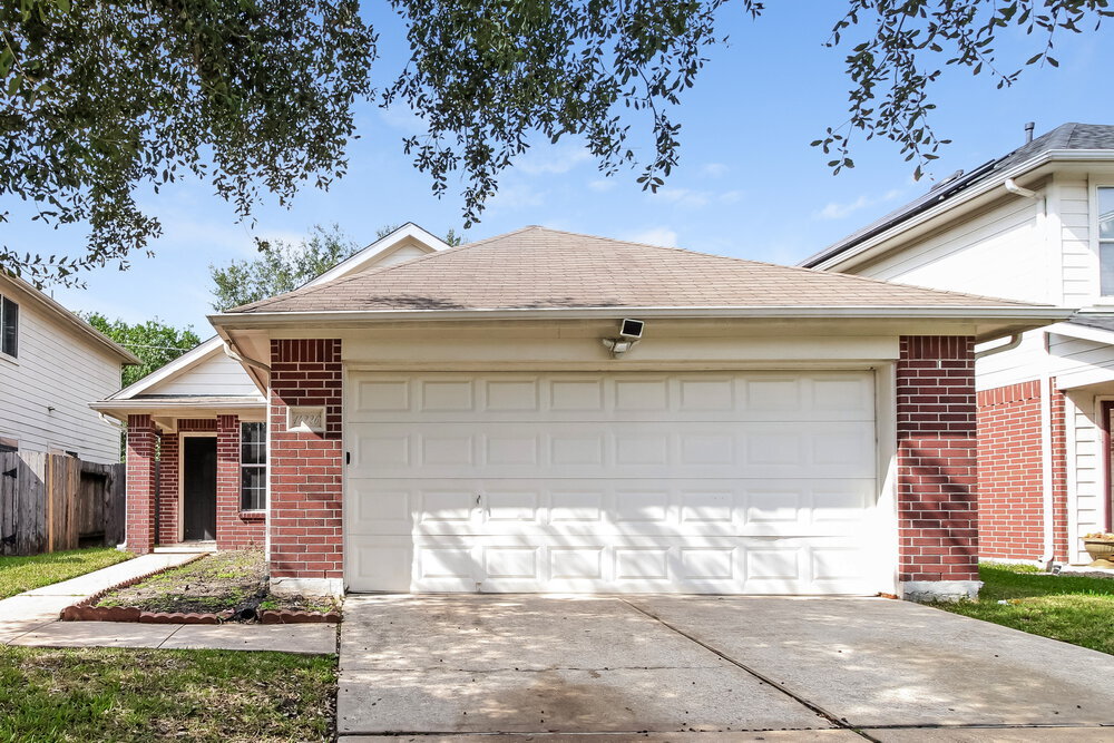 14226 Bonham Oaks Ln in Houston, TX - Building Photo