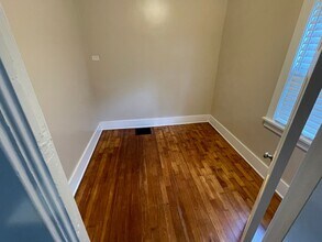 1041 Davis Ave NW in Grand Rapids, MI - Building Photo - Building Photo