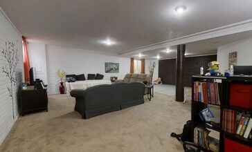 206 Gentian St in Savoy, IL - Building Photo - Building Photo