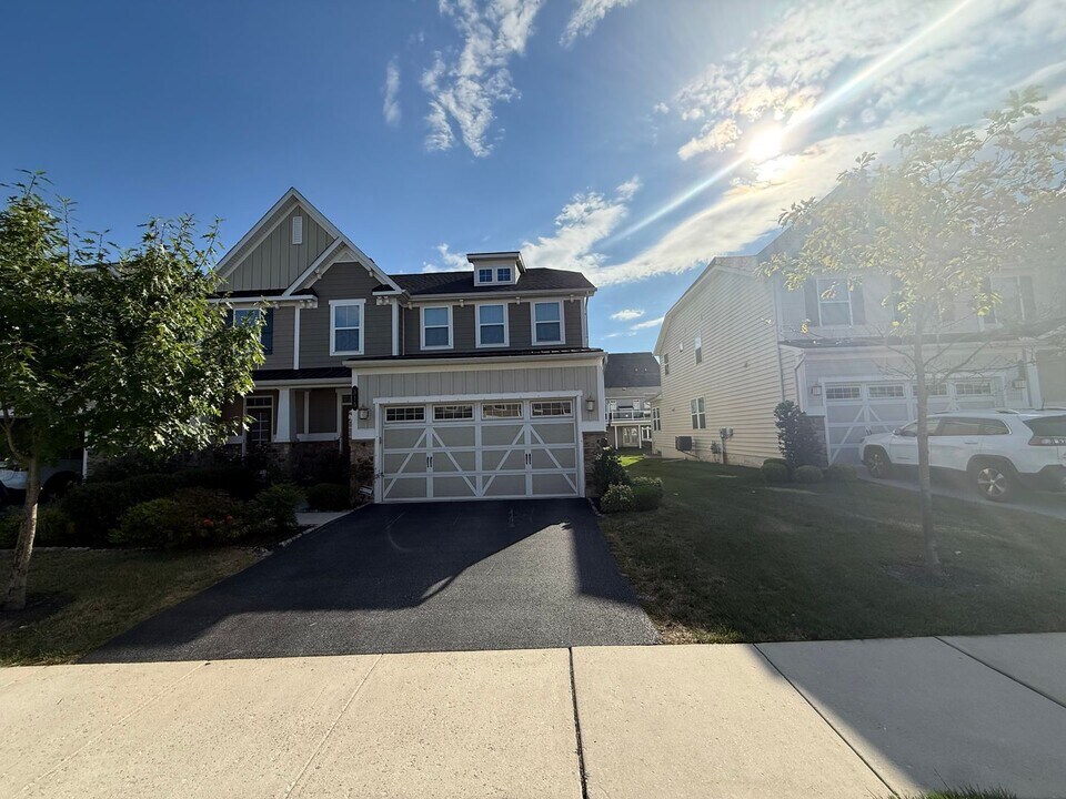 315 Quarry Point Rd in Malvern, PA - Building Photo