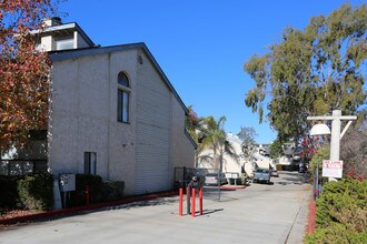 Chinquapin Landing in Carlsbad, CA - Building Photo - Building Photo